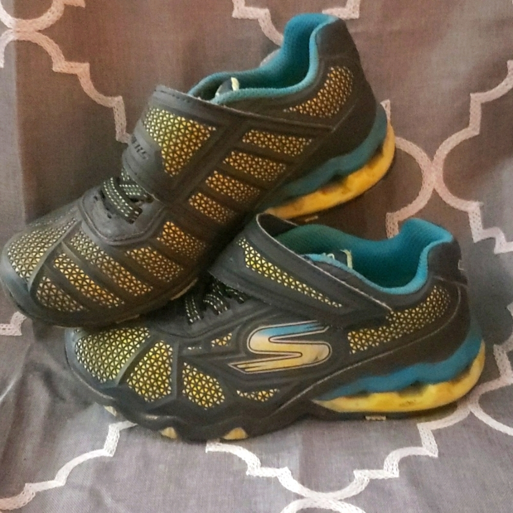Skech tech water resistant shoes